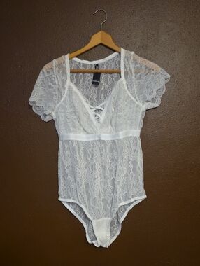 torrid White Lace Short Sleeve Bodysuit
